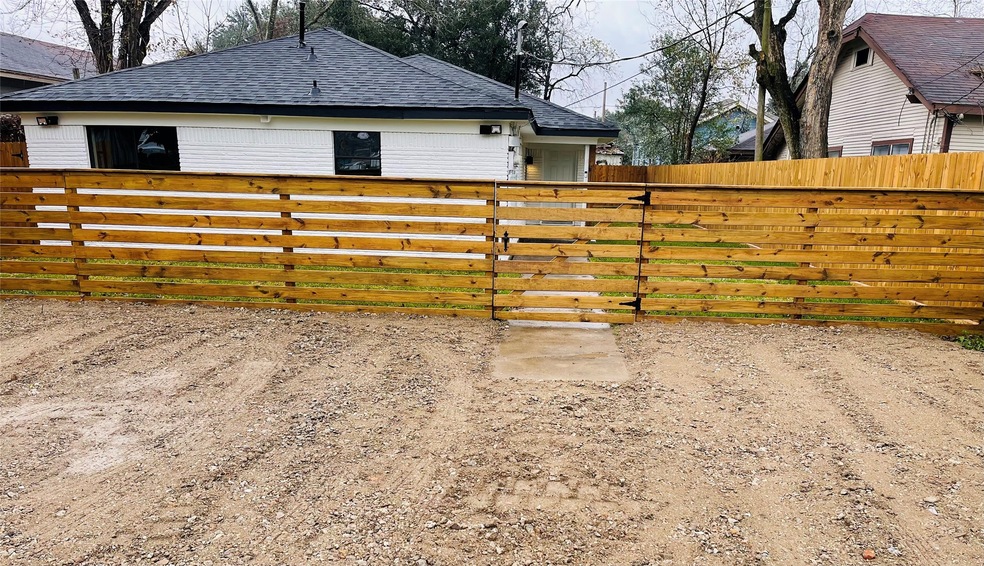 4210 Delhi St, Houston, TX 77022 - photo 1