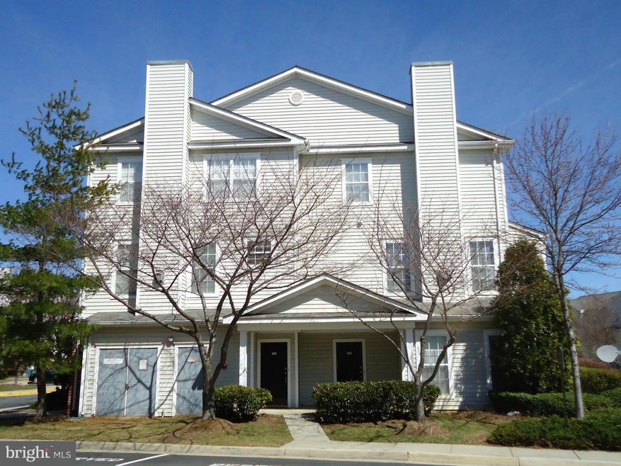 13125 Marcey Creek Rd, Herndon, VA 20171 - photo 1