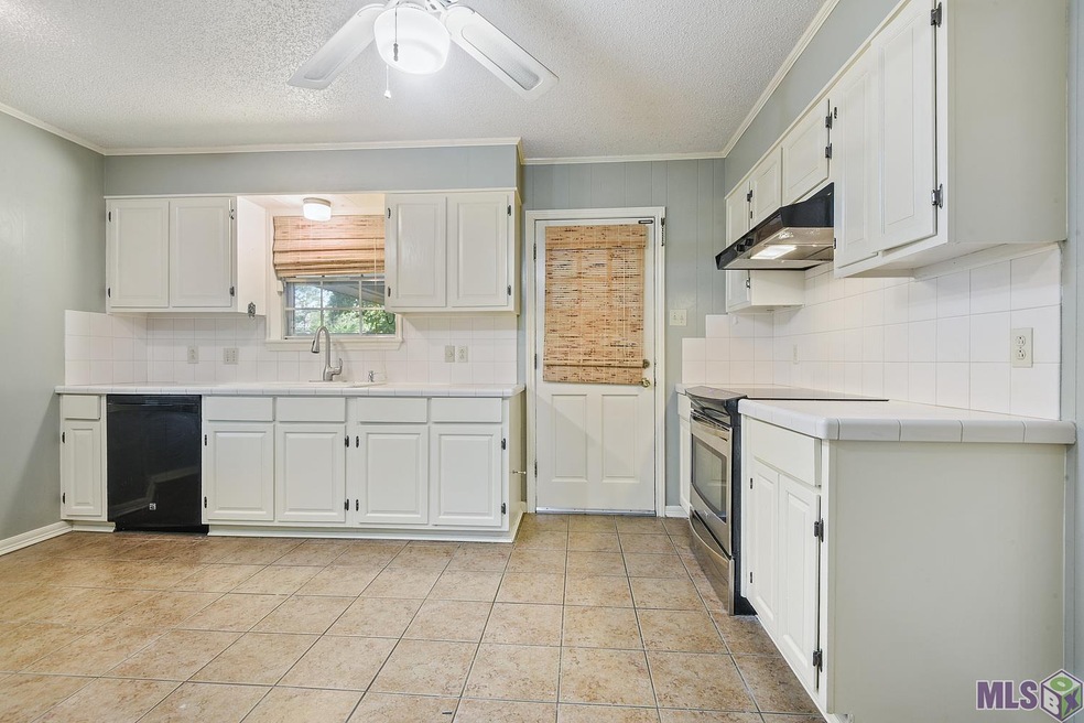 3663 Noble St, Zachary, LA 70791 - photo 1