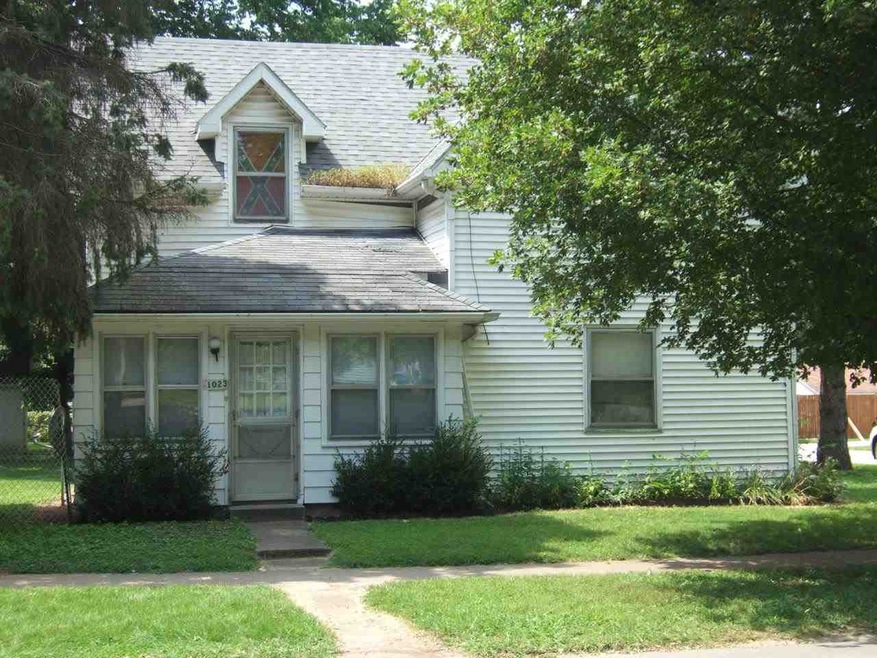 1023 3rd St, Covington, IN 47932 - photo 1