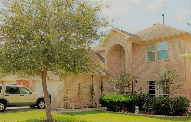 1807 Winding Trail Ln, Alvin, TX 77511 - photo 1