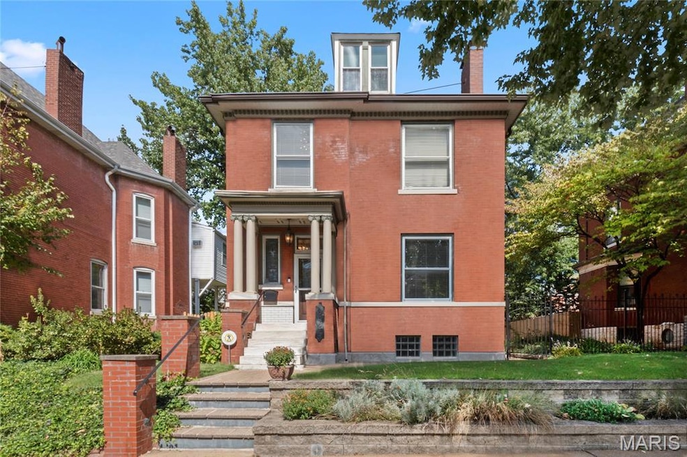 3425 Halliday Ave, Saint Louis, MO 63118 - photo 1