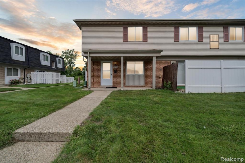 15766 Dupage Blvd, Taylor, MI 48180 - photo 1