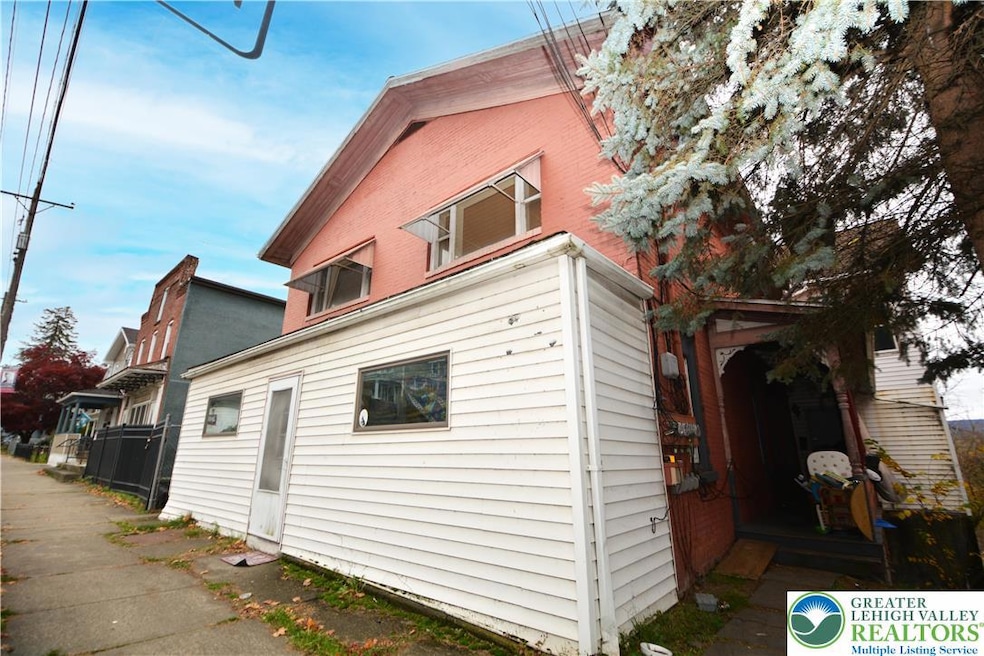 316 E Main St, Plymouth, PA 18651 - photo 1