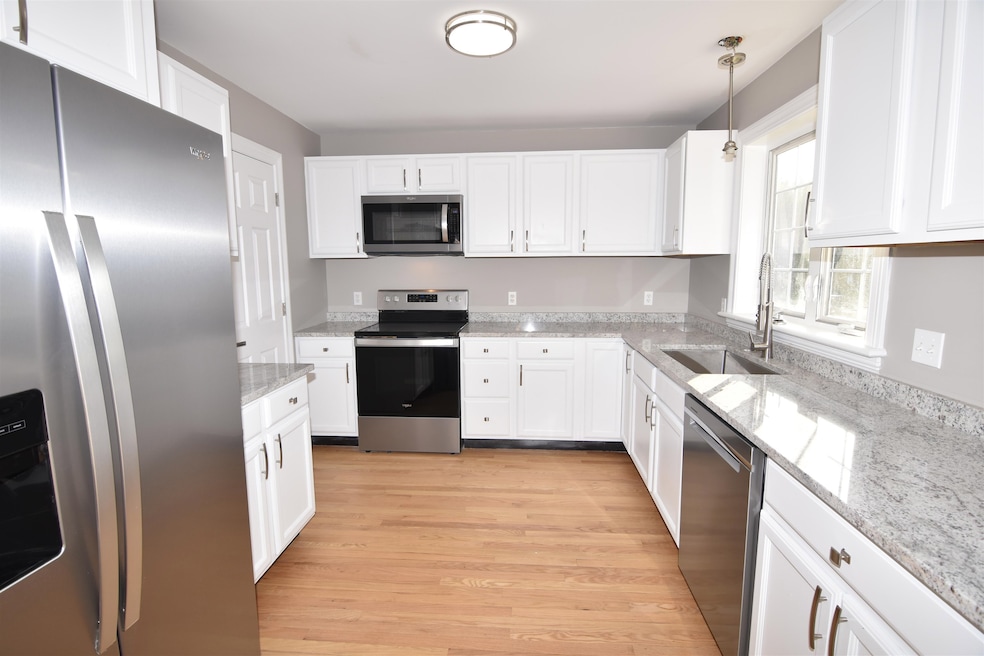 51 Old Academy St unit 101, Fairfax, VT 05454 - photo 1