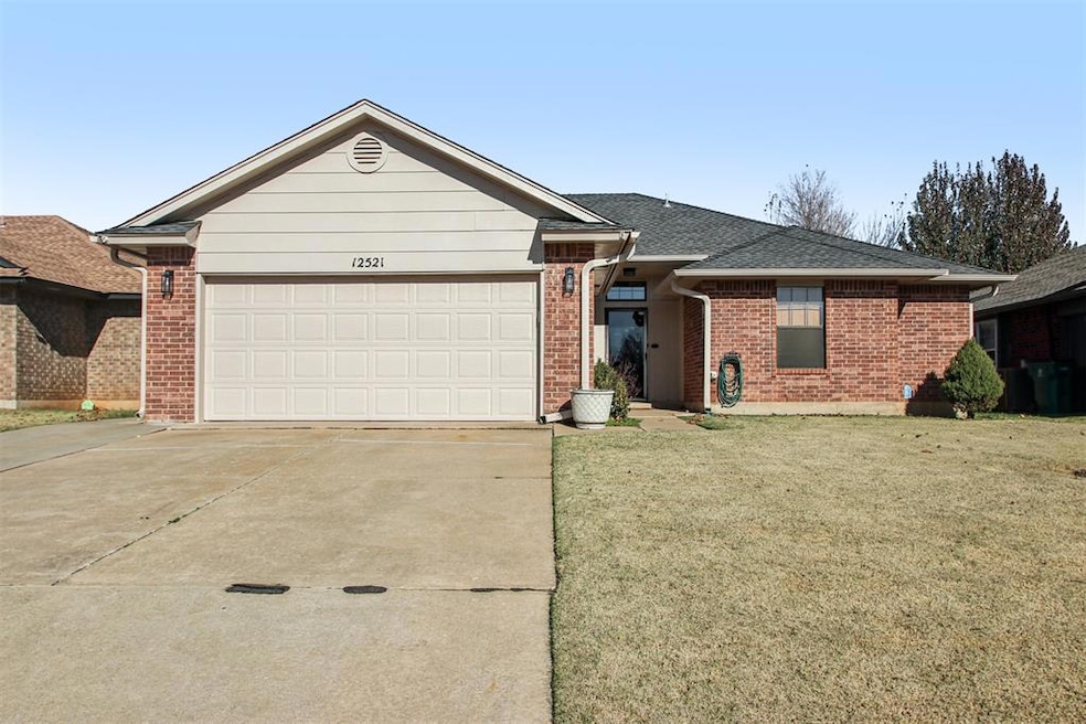 12521 NW 3rd St, Yukon, OK 73099 - photo 1