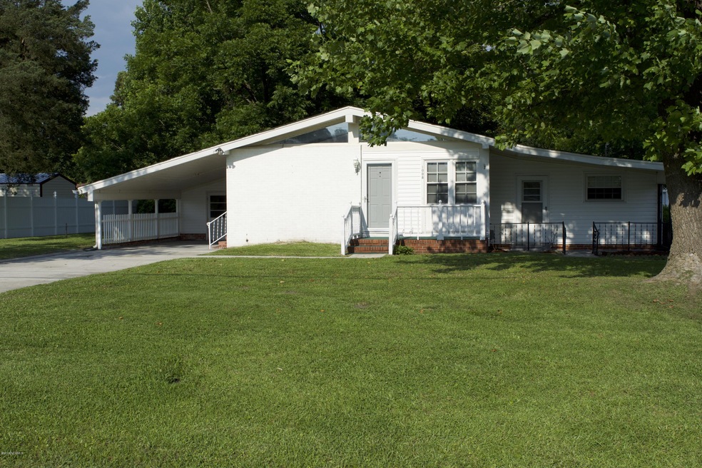 1008 Onsville Dr, Jacksonville, NC 28546 - photo 1