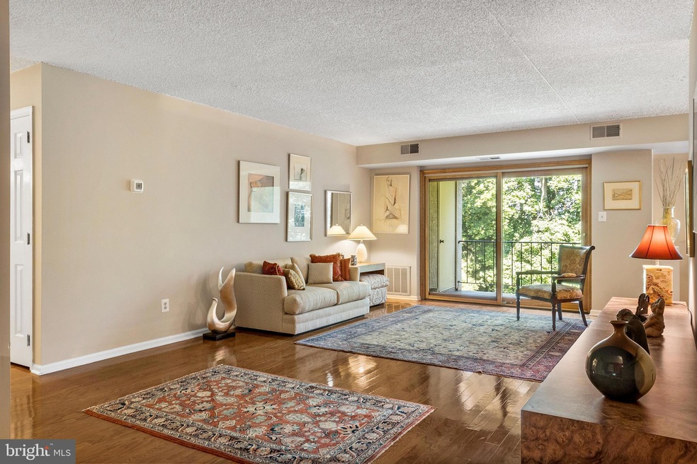 304 Summit Dr unit B, Bryn Mawr, PA 19010 - photo 1