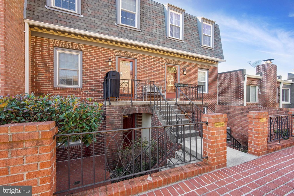 1654 Beekman Place NW unit C, Washington, DC 20009 - photo 1