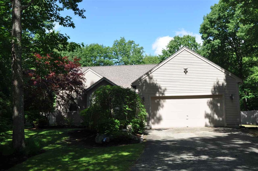 83 Chestnut Dr, Allenstown, NH 03275 - photo 1