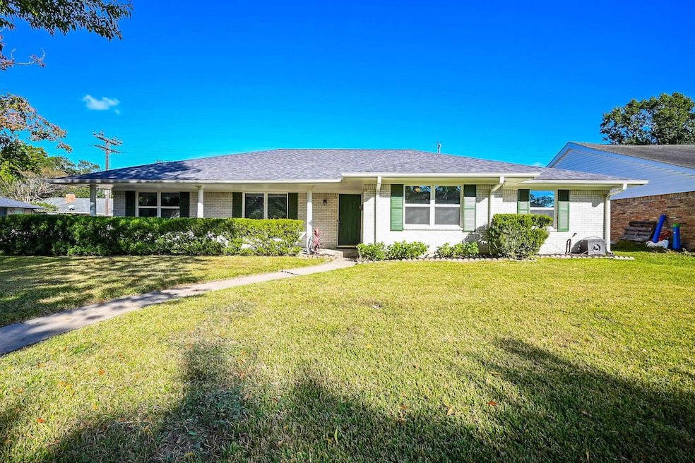 5438 Jackwood St, Houston, TX 77096 - photo 1