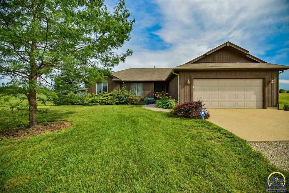 13086 126th Rd, Hoyt, KS 66440 - photo 1