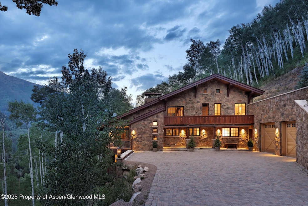 6770 Castle Creek