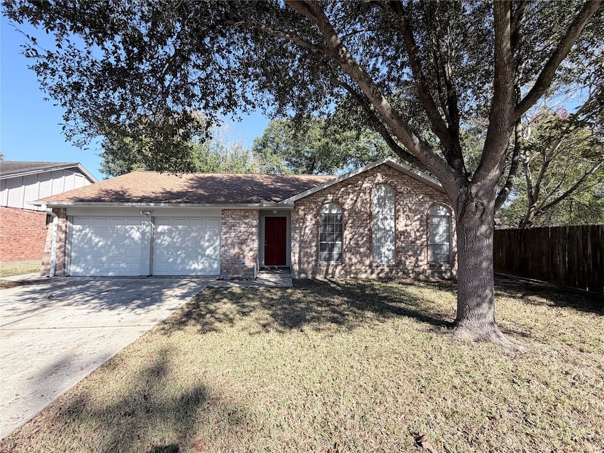 1802 Oaklawn St, Sugar Land, TX 77498 - photo 1