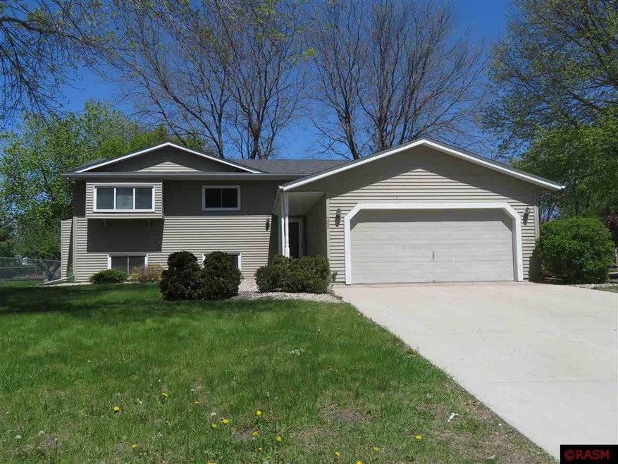 200 Cameo Ln, Mankato, MN 56001 - photo 1