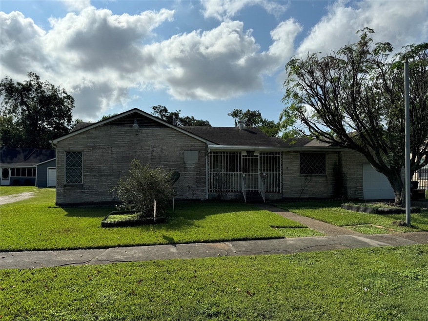7920 Findlay St, Houston, TX 77017 - photo 1