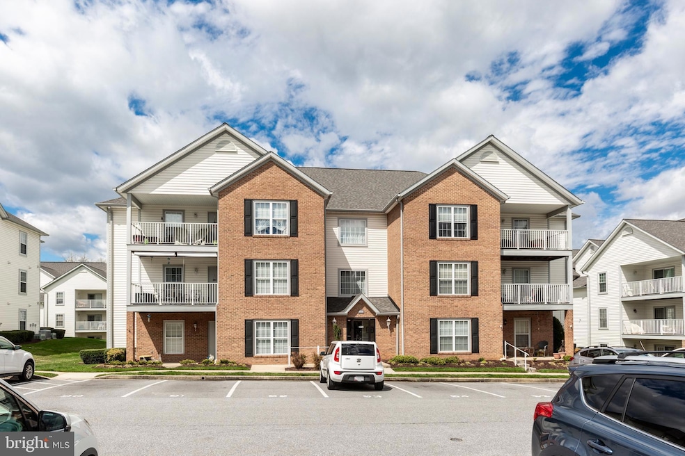 2013 Rudy Serra Dr unit 3B, Sykesville, MD 21784 - photo 1