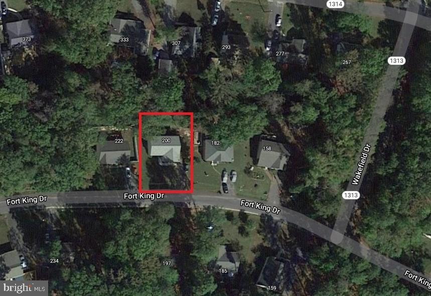 200 Fort King Dr, Colonial Beach, VA 22443 - photo 1