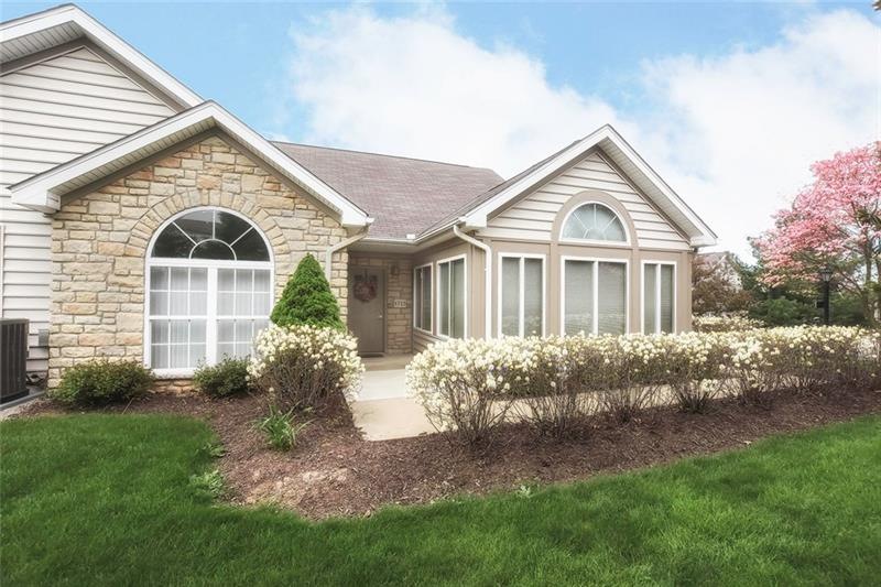 1713 Heather Heights Drive, Crescent Twp. Beautifu