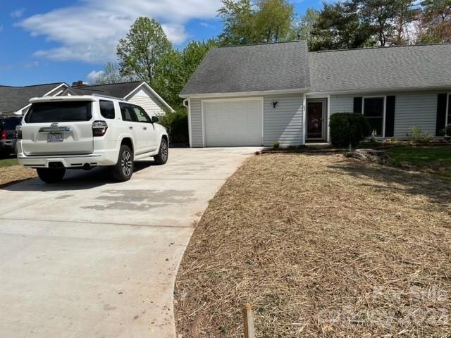 62 Mount Carmel Dr, Asheville, NC 28806 - photo 1