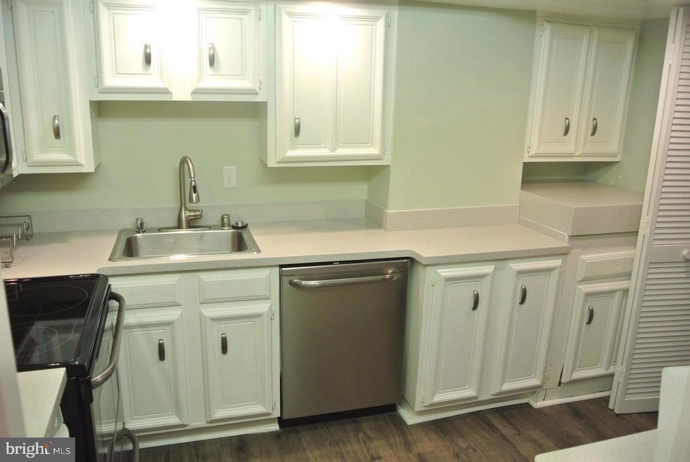 2405 I St NW unit 2B, Washington, DC 20037 - photo 1