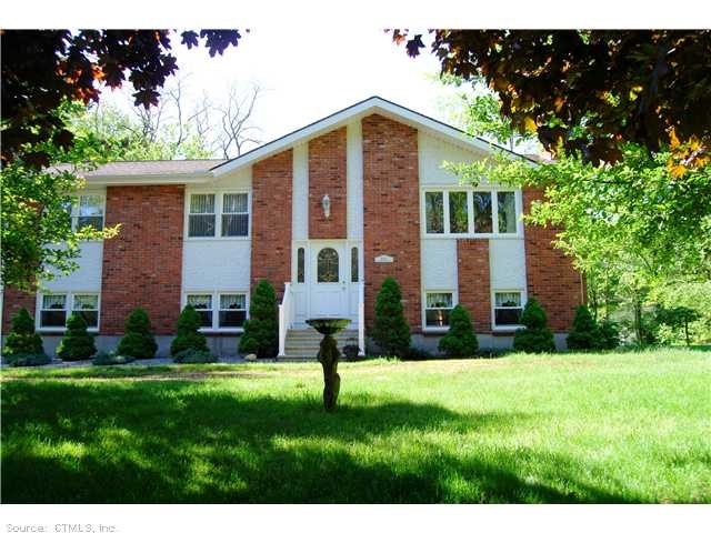 211 Coppermine Rd, Unionville, CT 06085 - photo 1