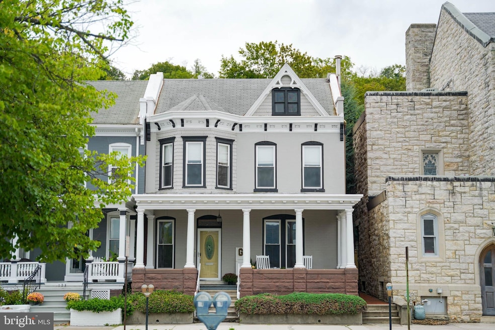 125 E 3rd St, Lewistown, PA 17044 - photo 1