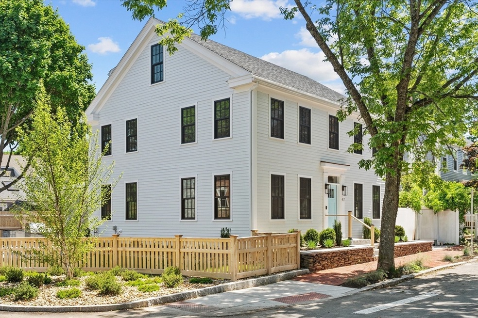 47 Purchase St, Newburyport, MA 01950 - photo 1