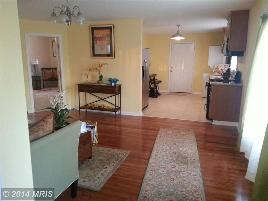 621 Hedgeleaf Ave, Capitol Heights, MD 20743 - photo 1