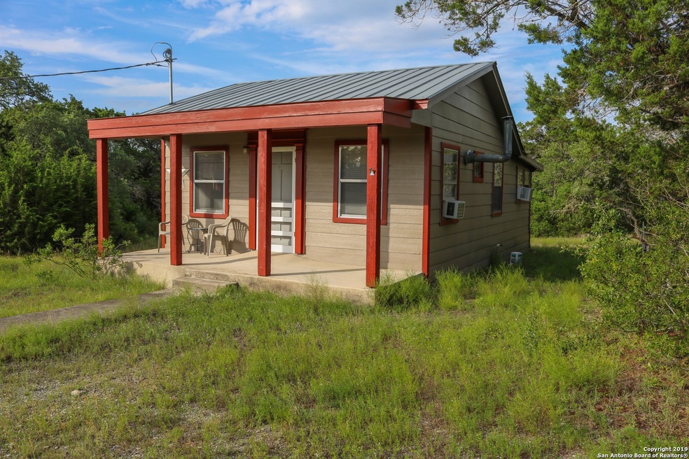 1820 Private Road 233, Hondo, TX 78861 - photo 1