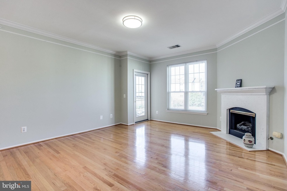 The Gates Of McLean unit 1407, McLean, VA 22102 - photo 1