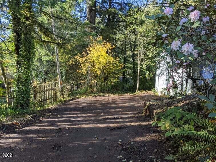 Driveway to Garage