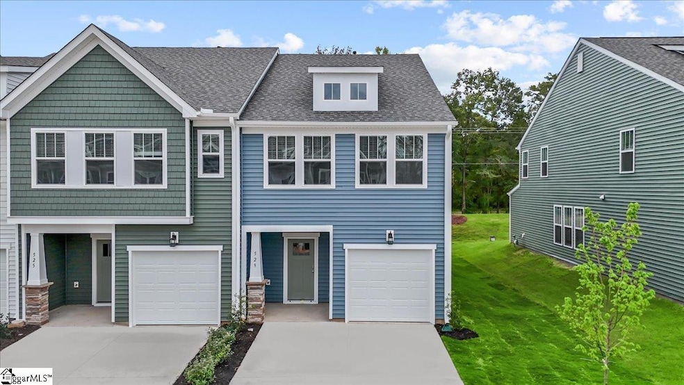 529 W Norvell Ct, Spartanburg, SC 29307 - photo 1