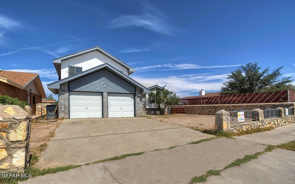 695 Lomaland Dr, El Paso, TX 79907 - photo 1