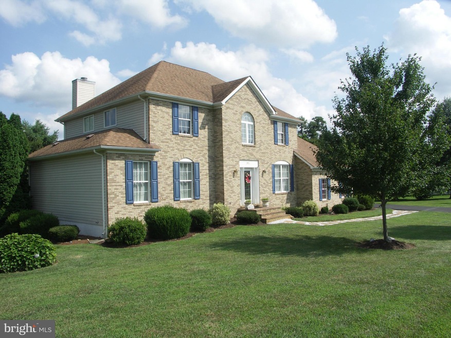 305 Apple Cross Rd, Harpers Ferry, WV 25425 - photo 1