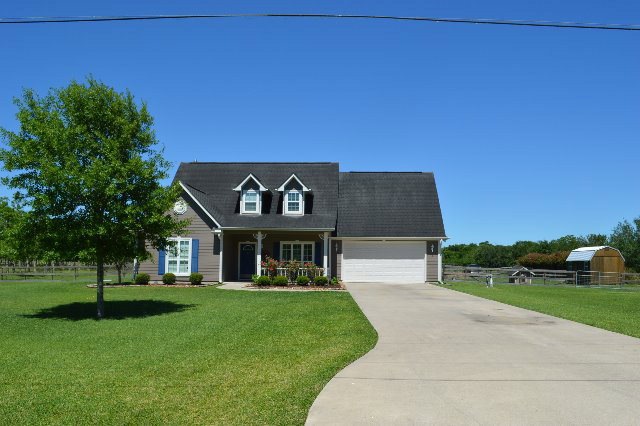 1616 County Road 192, Alvin, TX 77511 - photo 1