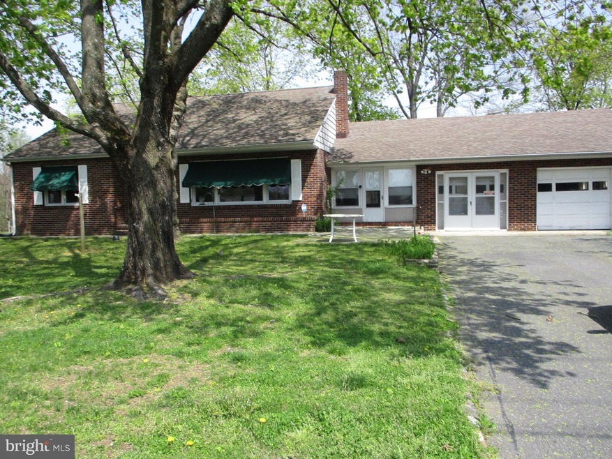 691 Mantua Grove Rd, West Deptford, NJ 08066 - photo 1