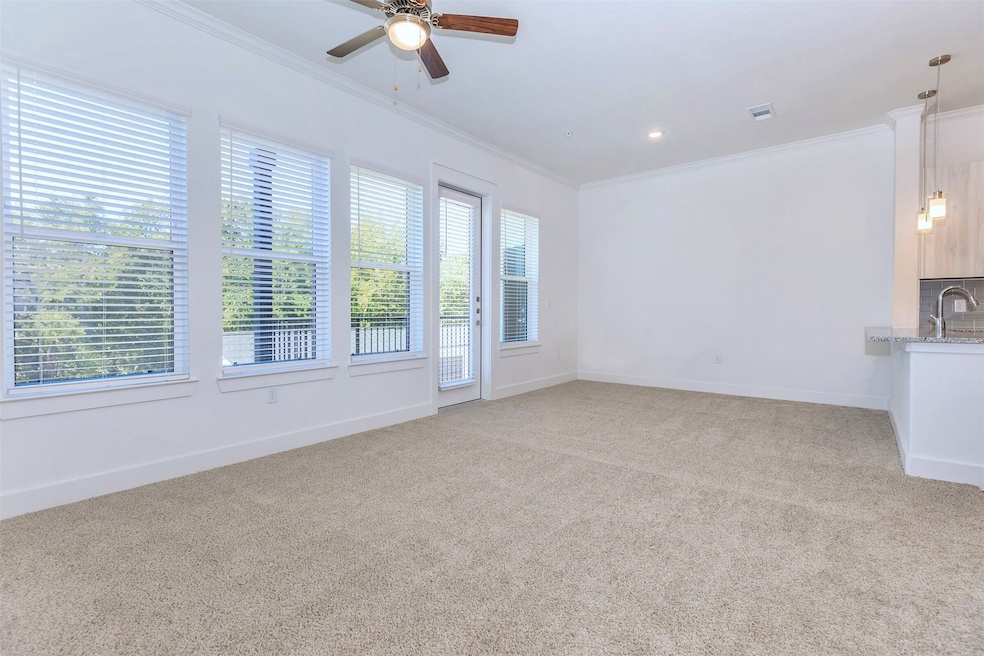 2 MONTHS FREE LIMITED TIME! 1 Bed 1 Bath on TOP fl