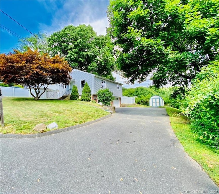 44 Lancaster St, Oakville, CT 06779 - photo 1