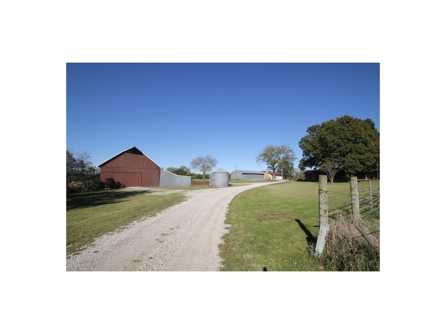 37690 W 363rd St, Osawatomie, KS 66064 - photo 1