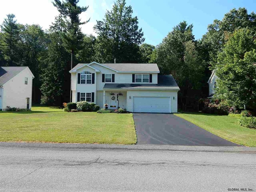 18 Dennis Dr, Clifton Park, NY 12065 - photo 1