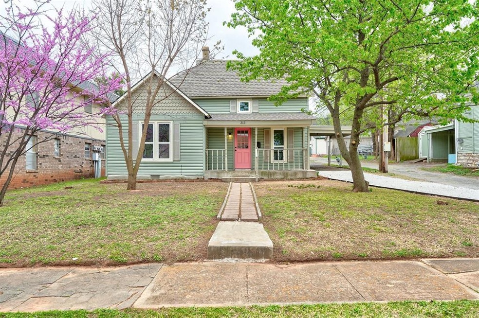 313 E Warner Ave, Guthrie, OK 73044 - photo 1