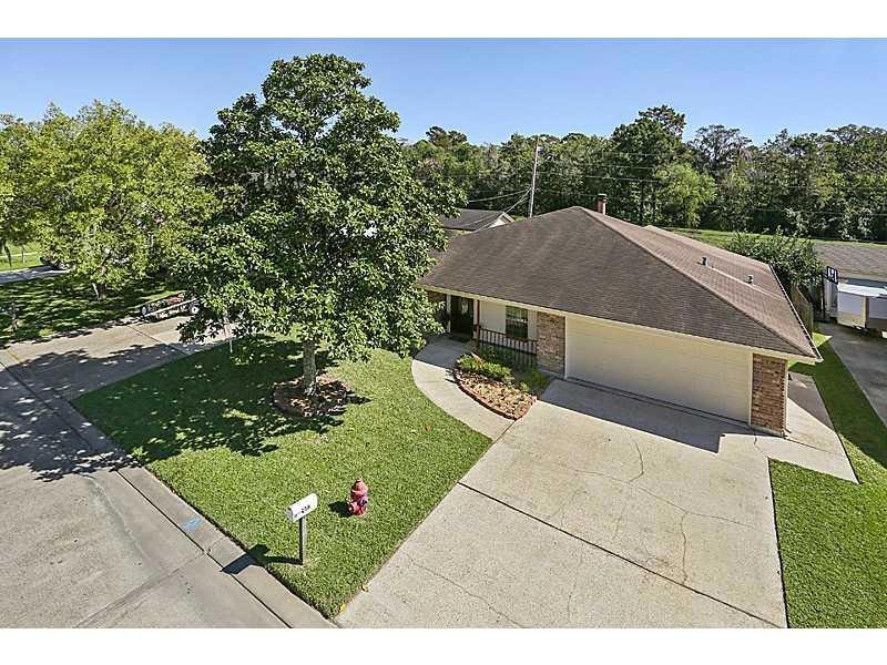 186 Dunleith Dr, Destrehan, LA 70047 - photo 1