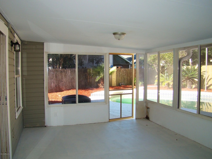 SCREENED PATIO AND POOL