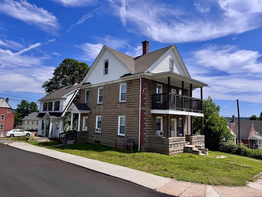 180 Funston Ave unit 3, Torrington, CT 06790 - photo 1