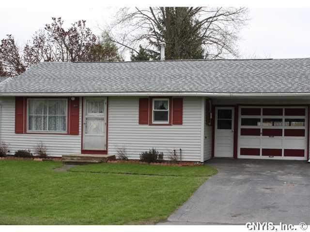 511 Charles St, Chittenango, NY 13037 - photo 1