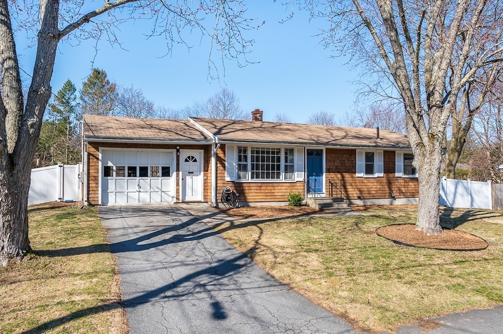 15 Richard Rd, Hudson, MA 01749 - photo 1