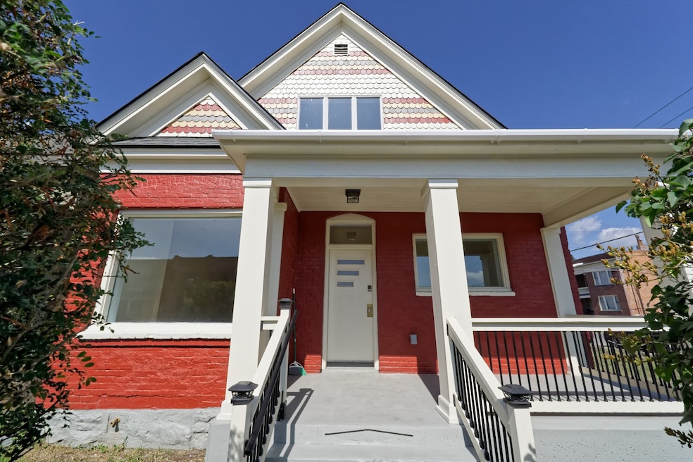 705 W Park St, Butte, MT 59701 - photo 1