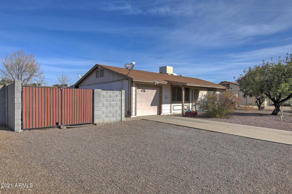 3308 W Oraibi Dr. rv gate