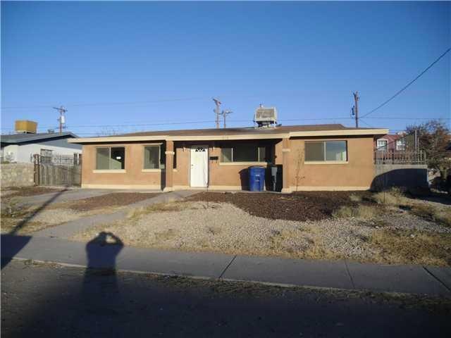 714 N Yarbrough Dr, El Paso, TX 79915 - photo 1